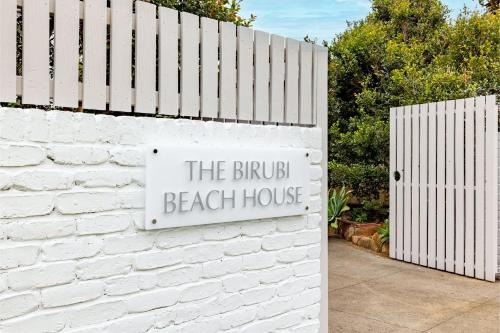 Anna Bay House | Pet-Friendly Beach House with Ocean View Near the Shore