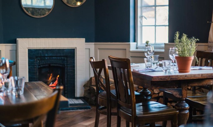 Headington Hotel | Elegant Stay at The Black Boy: 4-Star Family Friendly Retreat