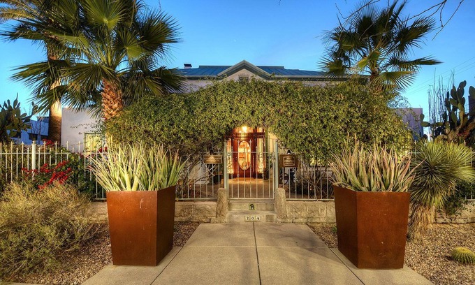 Downtown Tucson Hotel | Discover The Blenman House Inn: Rated 9.6 with Pool & Spa