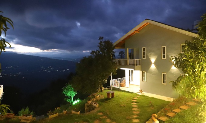 Kaul Villa | The Blissful Trails 3BR Home 2 in Satkhol by Homeyhuts