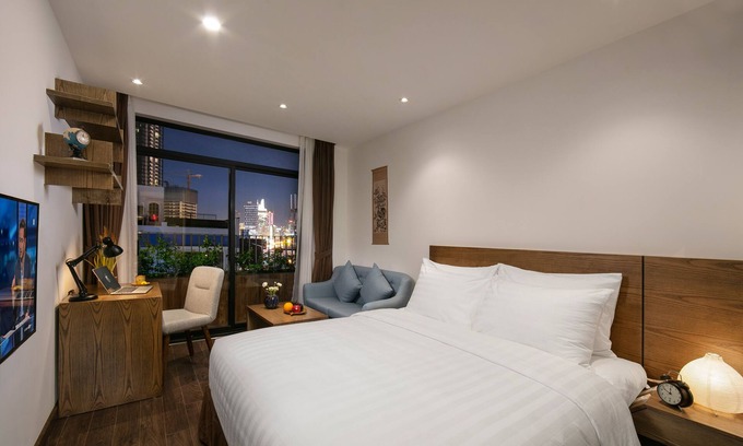 Ben Nghe Apartment | Intimate Getaway at The Bloom with Spa & Hot Tub