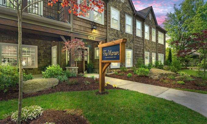 Blowing Rock Hotel | Unforgettable Stays at The Blowing Rock Manor - 10/10 Rated