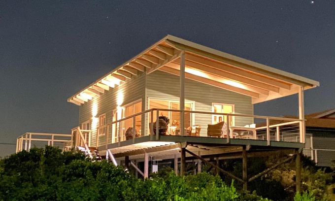 Paradise Beach House | Discover The Blue Dragonfly: Ocean View & Private Beach