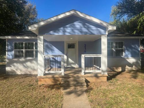 Wanette House | The Blue House Oasis