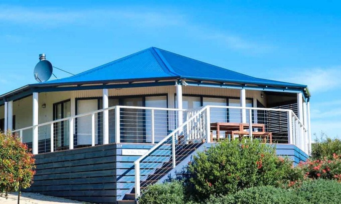 Bremer Bay House | Coastal Escape at The Blue House - Rated 10/10 for Families
