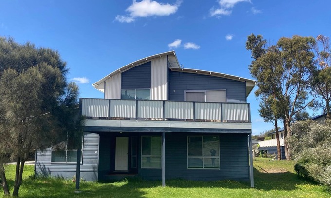 Venus Bay House | The Blue House - Beachfront Escape with Ocean Views