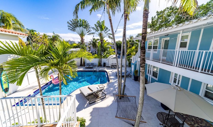 Coral Ridge Apartment | Relax at The Blue Parrot: Oceanfront with Spa & Pool