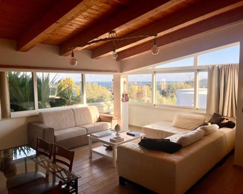 Brucoli Bed & Breakfast | The Blue Window - Rooms - 300m from sea