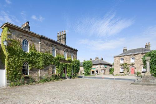 Ripley Hotel | Pet-Friendly Retreat at The Boar's Head with Breakfast