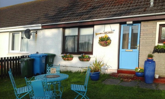 Aultbea House | Oceanfront Retreat at The Boat House - Wheelchair Accessible