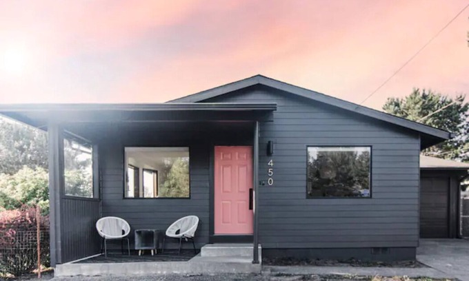 Seaside House | Beachfront Boho Bungalow with Ocean View in Seaside Oregon