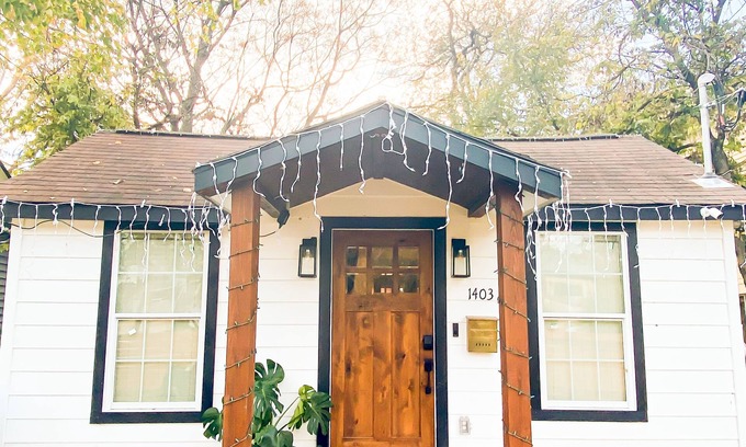 Swede Hill House | Pet-Friendly Boho Cottage near Downtown Austin & the Lake