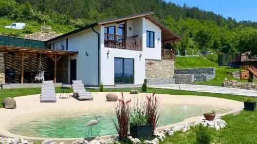 Veliko Tarnovo Villa | Experience The Borum House: Oceanfront Bliss & 10/10 Rating