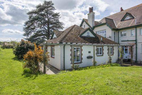 Old Cleeve House | Family-Friendly Stay at The Bramleys Old Cleeve, Rated 9/10