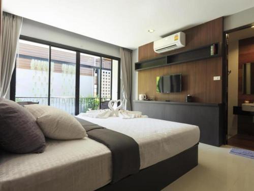 Satun Resort | Relax at The Breeze Lipe Resort with Oceanfront Views