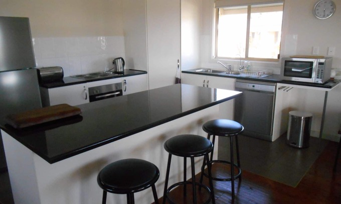 Port Vincent House | Oceanfront Retreat at The Breezeway - Guest Rated 9.4/10
