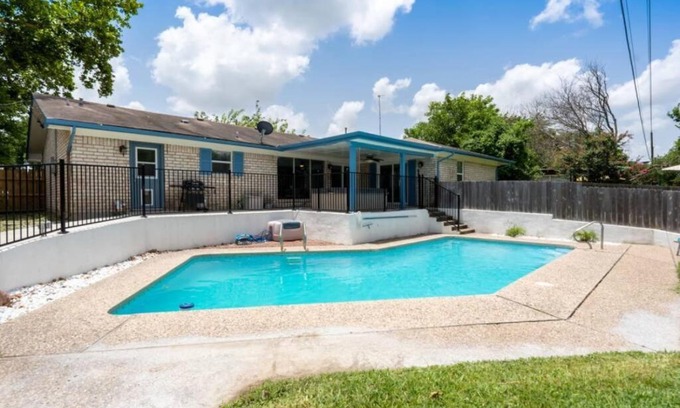 Killeen Villa | Relax at The Breezy Blue View with Pool and Hot Tub