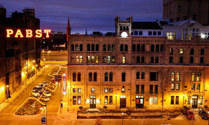 Westown Hotel | Discover The Brewhouse Inn & Suites: Rated 9.4/10 Stay