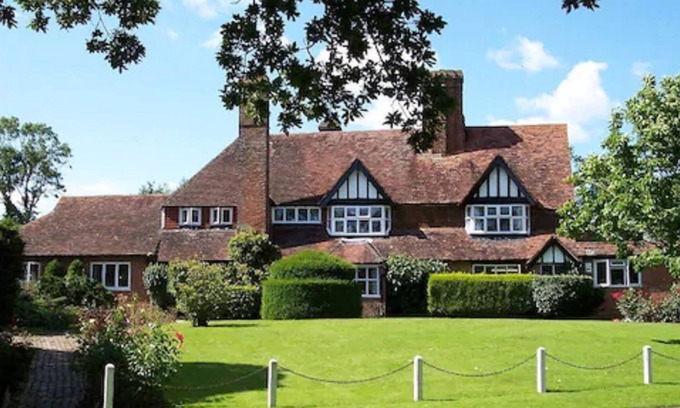 Sedlescombe Hotel | Discover The Brickwall Hotel: Family-Friendly Comfort Awaits