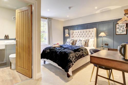 Henley-in-Arden House | Discover The Bridge House Henley - 4-Star Comfort Awaits
