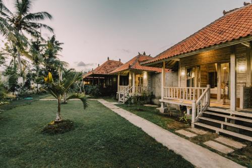 Ceningan Island Resort | Oceanfront Retreat at The Bridge Huts with Pool Access