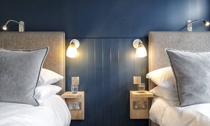 Barnes Bed & Breakfast | Discover The Bridge in Barnes: Family-Friendly & Rated 9/10