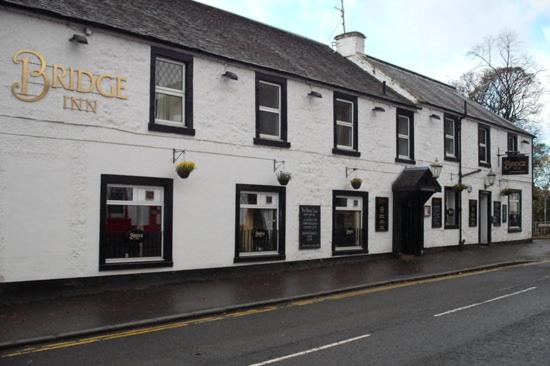 Tillicoultry Hotel | Discover The Bridge Inn: Pet-Friendly Getaway with Pool