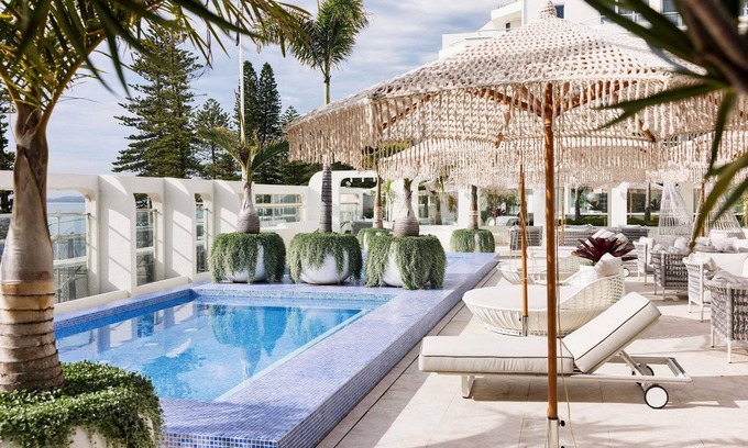 Brighton-le-Sands Hotel | Relax at Novotel Sydney Brighton Beach: Pool & Spa Oasis