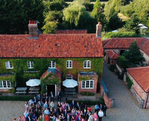 Brisley Hotel | Discover The Brisley Bell: Pet-Friendly Comfort Awaits
