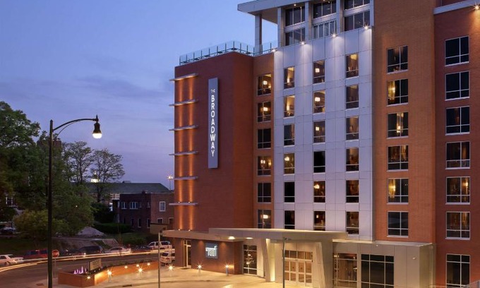 Columbia Hotel | Discover The Broadway Columbia - DoubleTree by Hilton Hotel
