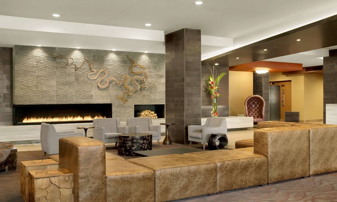 Columbia Hotel | Exceptional Stay at The Broadway Columbia - a DoubleTree by Hilton