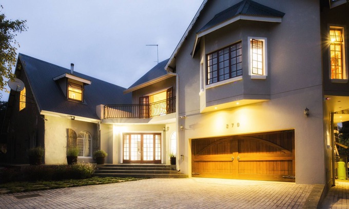 Dullstroom House | Experience Comfort at The Browns' Guest Suites with Breakfast