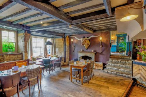 Fairford Hotel | Discover The Bull Hotel: Pet-Friendly & Family Welcoming