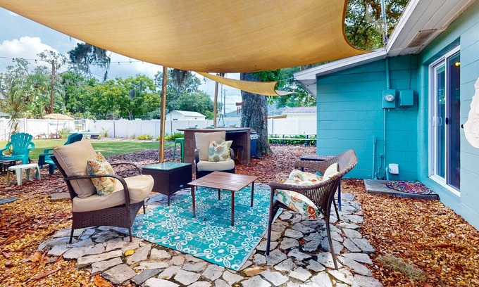 New Port Richey House | Discover The Bungalow Boogie and Bunkhouse in New Port Richey
