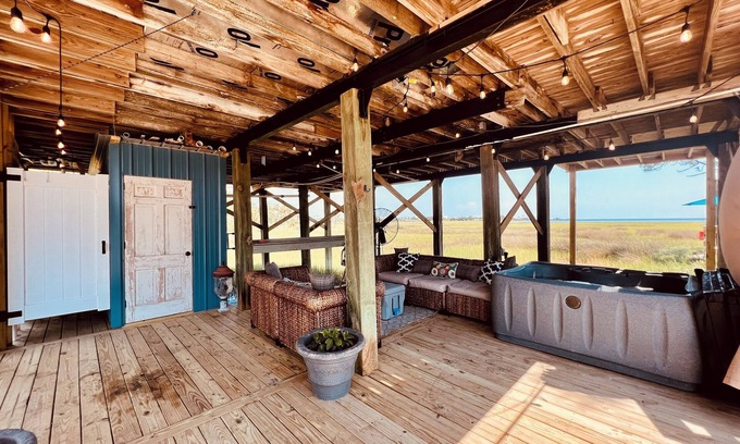Keaton Beach House | Experience The Bungalow on Boggy Bay: Top-Rated Getaway