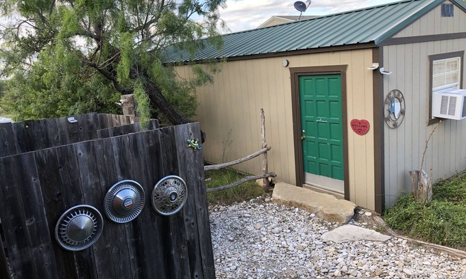 Mereta Cottage | Pet-Friendly Getaway at The Bunkhouse of Chaparral Ranch