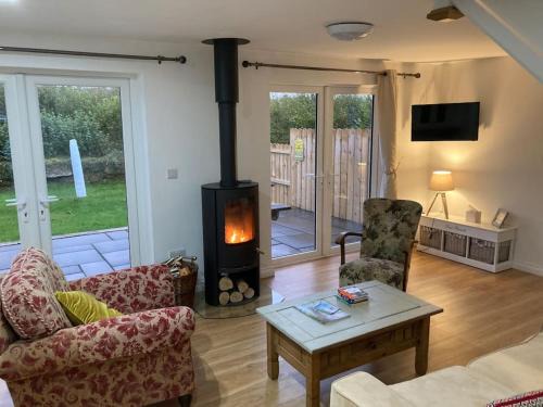 Roscoe Apartment | Guesthouse Retreat: Burren 1 Bed, Family-Friendly Stay