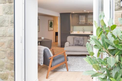 Harrogate Apartment | Discover The Burrow: Family-Friendly Harrogate Retreat