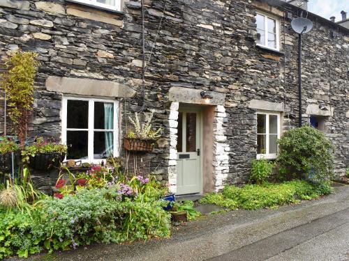 Haverthwaite House | Experience The Burrow: Family and Pet Friendly Retreat