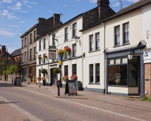 Bury St Edmunds Hotel | Explore The Bushel by Greene King Inns - Wheelchair Access & Breakfast