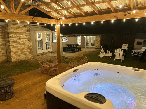 Grand Prairie House | The Butterfly Haven Retreat