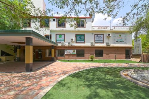 Shyam Nagar Resort | Relaxing Retreat at The Byke Grassfield Resort with Pool
