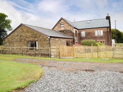 Little Cowarne House | Discover The Byre: Ideal for Families and Pets