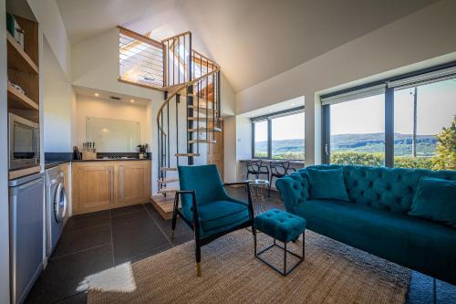Stein House | Eco-Friendly Retreat at The Byre with Hot Tub & Perfect Rating