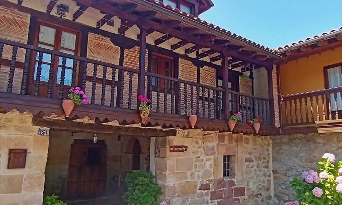 Argomilla Cottage | Experience The Cabárceno Thicket: Oceanfront Oasis