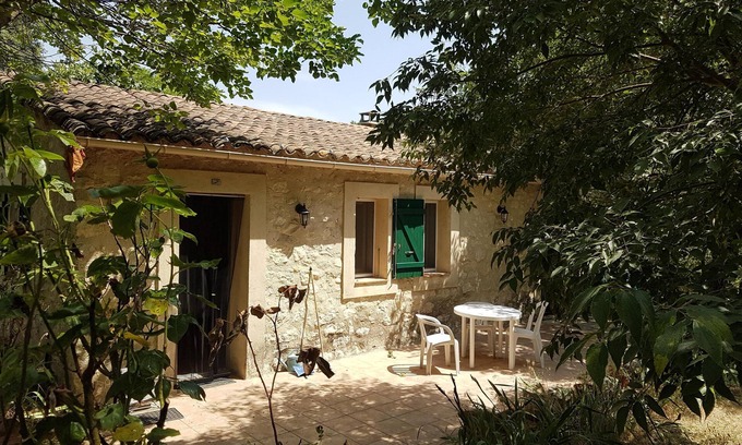 La Roque-d'Antheron House | Top-Rated Cabanon in Provence with Family-Friendly Amenities