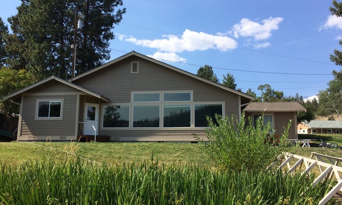 Republic House | Discover The Cabin at Curlew Lake with Private Dock & Pool