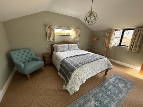 Gloucester House | Idyllic Cabin at the Croft: Perfect Retreat for Couples & Dogs