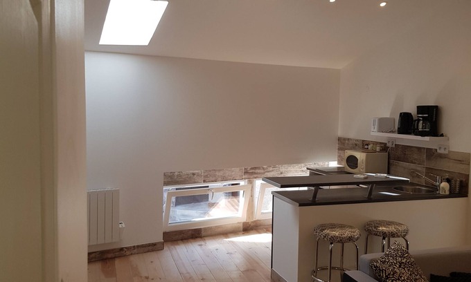 Le Cendre House | Ideal Cabin Escape: Pet Friendly with Breakfast Included
