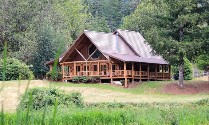 Myrtle Point Cabin | Experience The Cabin on Legacy Lake: Pet-Friendly Retreat